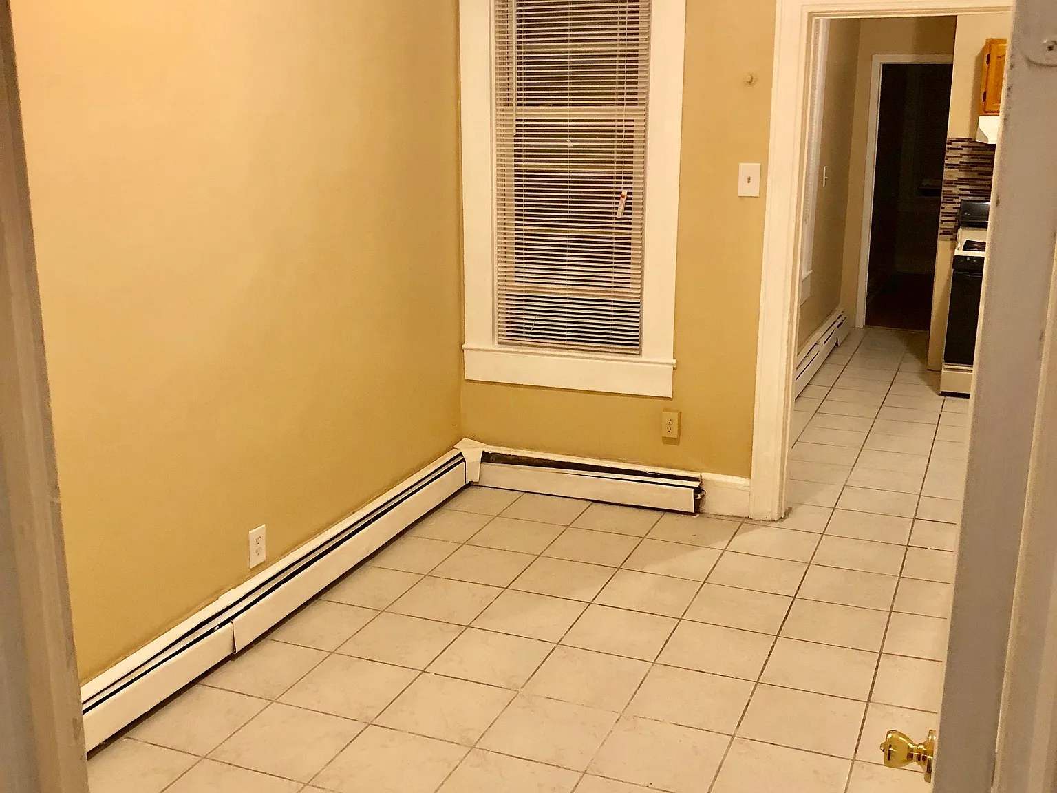 79 Logan Ave — Photo 2