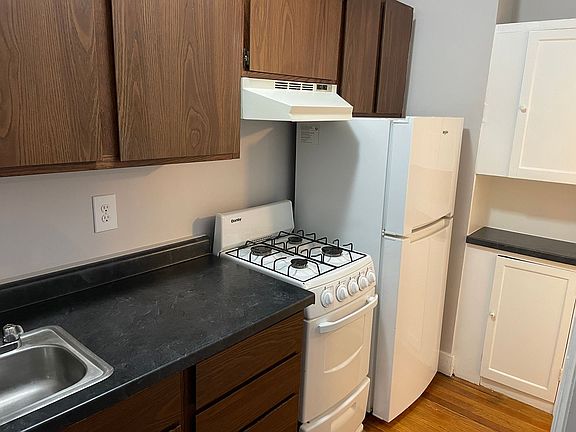 4th image of 547 Cherry St SE APT 1I