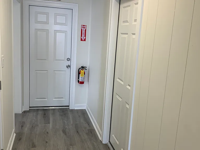 515A Washington St #8 — Photo 4