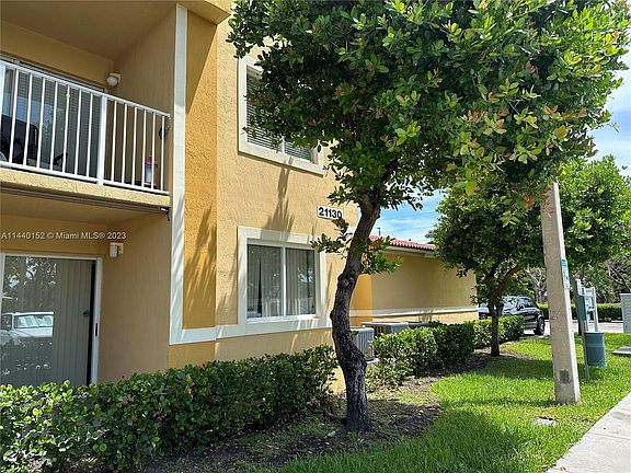 2nd image of 21130 SW 87th Ave APT 107