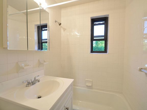 5th image of 20406 43rd Ave #61B