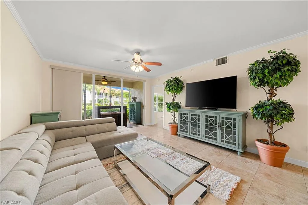 2 bed, 2.0 bath, 1202 sqft, $5,000 — Photo 2