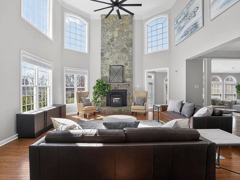 19503 Waneta Dr — Photo 6