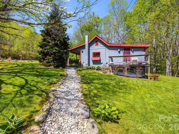 874 & 888 Bluff Mountain Rd, Hot Springs, NC 28743