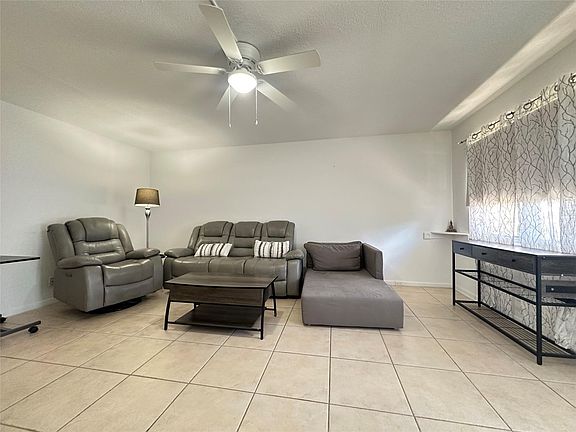 3rd image of 85 Ventnor #85