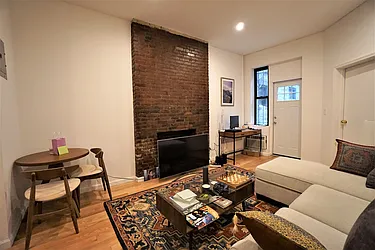 Rented by Best Apartments North Inc