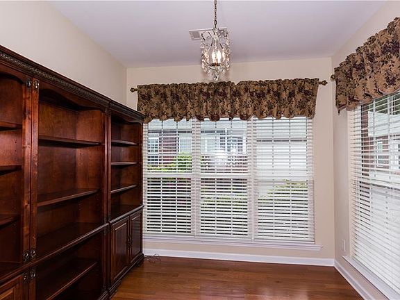 4th image of 4222 Pondview Way #56