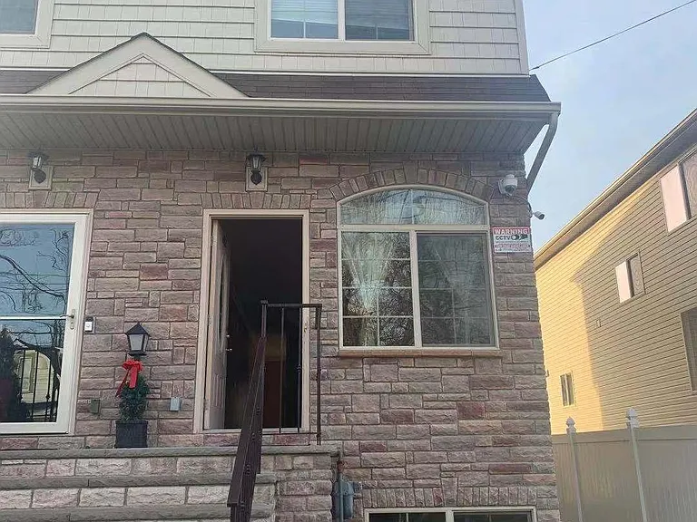 632 Britton Ave — Photo 1