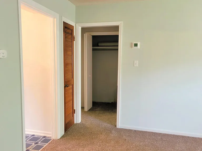 10915 Queen Anne Ct — Photo 7
