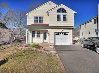 86 Maple St, Bridgewater, NJ 08807