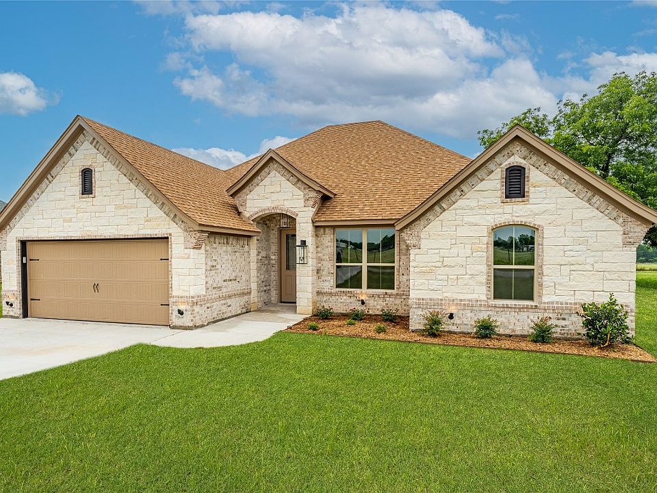 1st image of 460 Walking Horse Dr