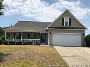 304 Thomas Edison Pl, Hope Mills, NC 28348