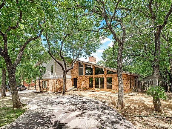 3rd image of 3624 Green Meadow Ln