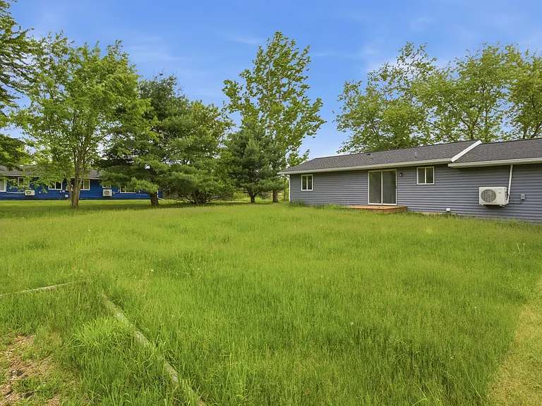 2895 Spring Hill Dr — Photo 22