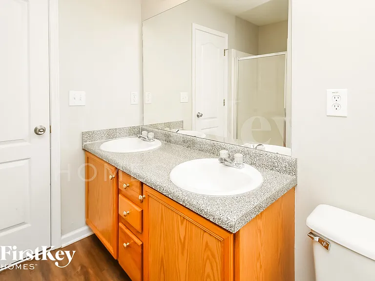 160 Lakeview Trl — Photo 11