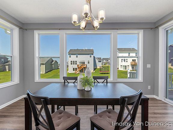 5th image of 5855 Sage River Ct SW