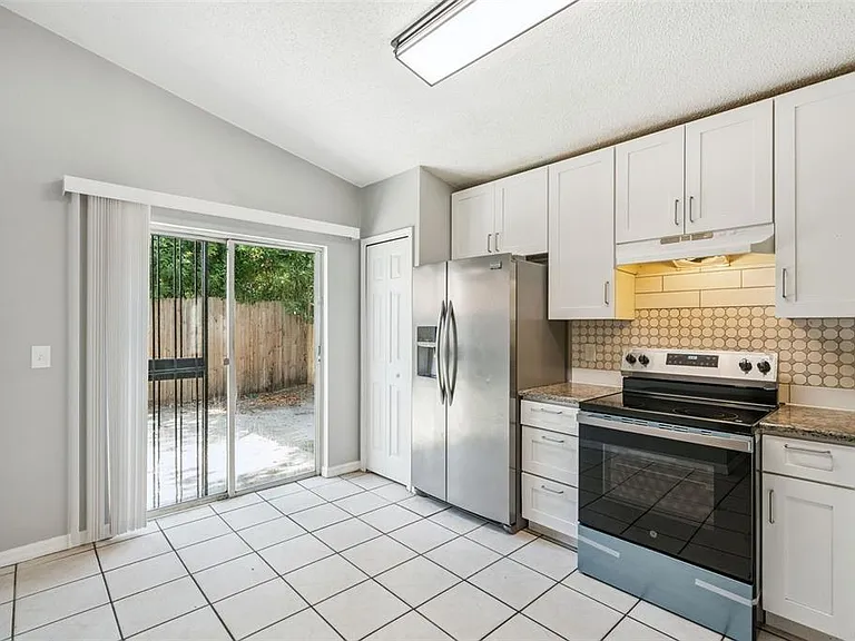 5235 Florida Holly Dr — Photo 3