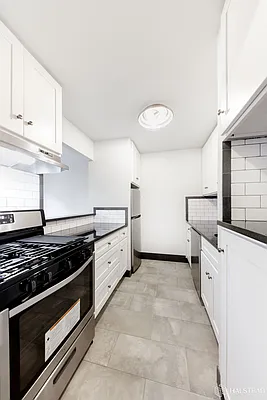 Rented by Halstead Real Estate | media 6