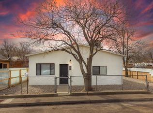 822 Apache Ave NW #B, Albuquerque, NM 87102