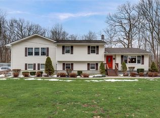 13 Travis Ln, Newburgh, NY 12550