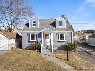 280 Columbus Ave, Woodbridge, NJ 07095