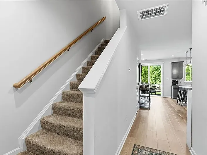 Wenrich Dr — Photo 12