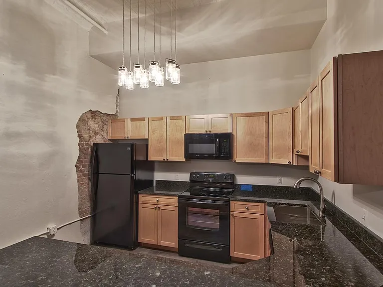 306 S Main St #2D — Photo 6