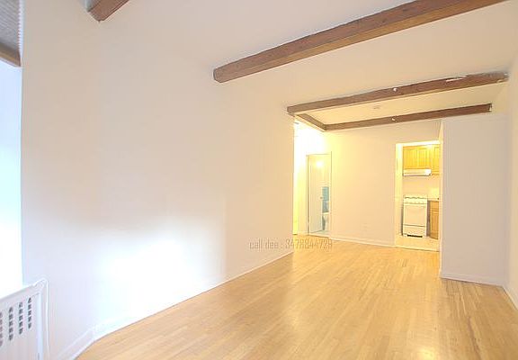 2nd image of 872 W End Ave #4A