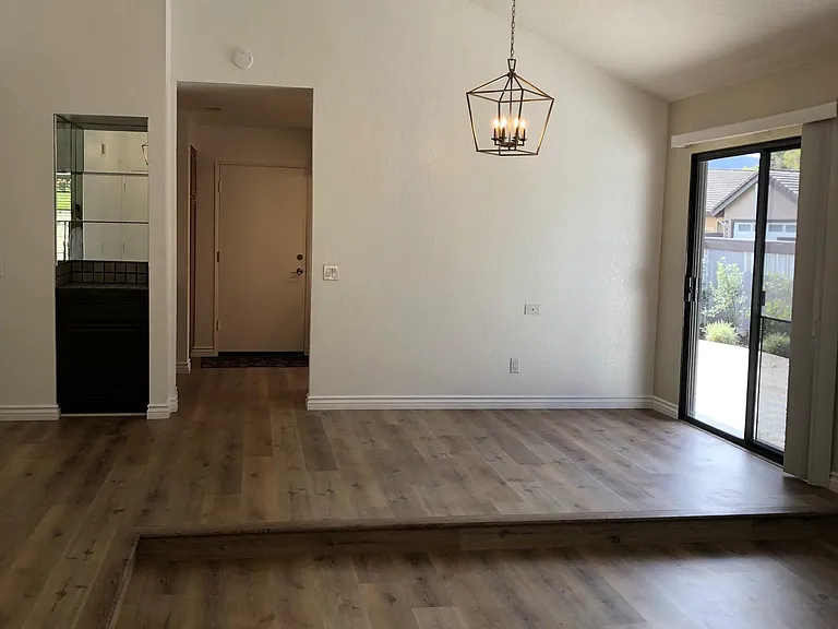 441 Sobre Colinas Pl — Photo 4