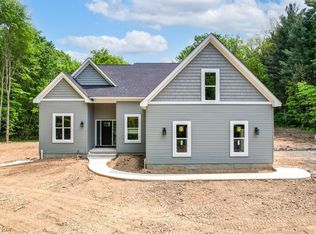 10998 Scranton Woods Trl, Newbury, OH 44065