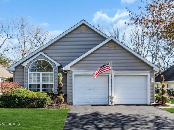 14 Pine Valley Road, Lakewood, NJ 08701