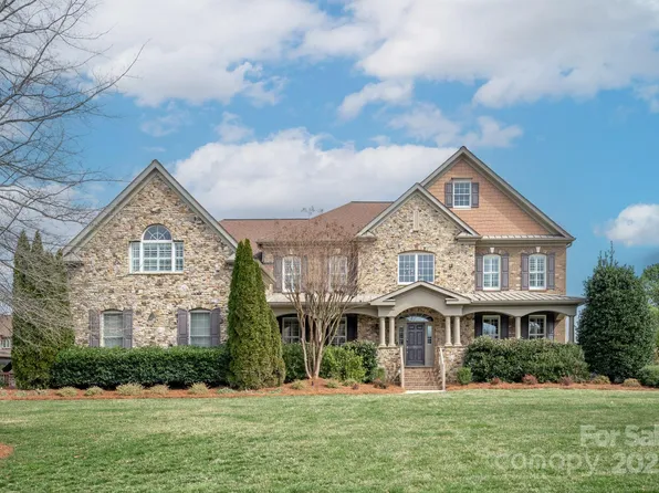841 Wandering Way Dr, Waxhaw, NC 28173