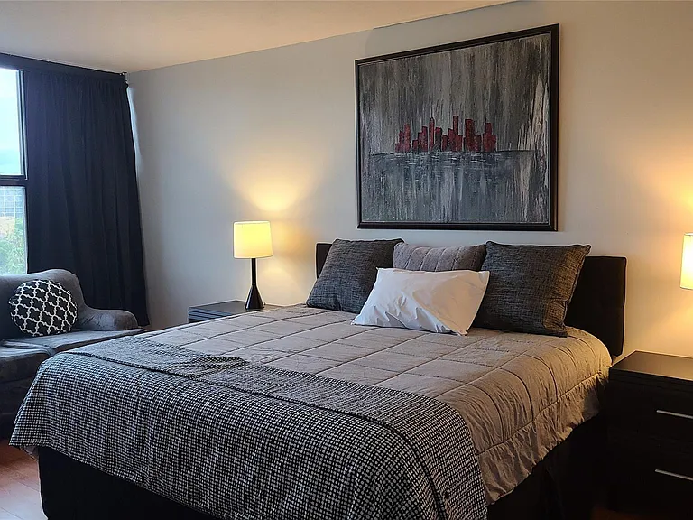 2500 Parkview Dr #802 — Photo 14