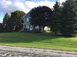 12401 Newton Rd, Valders, WI 54245