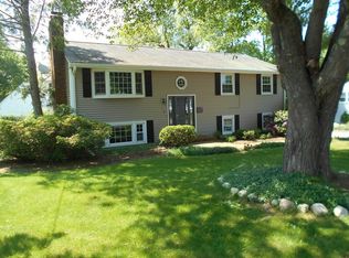 7 Glenn Dr, Franklin, MA 02038