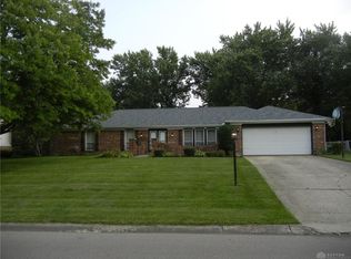 3585 Knollwood Dr, Dayton, OH 45432