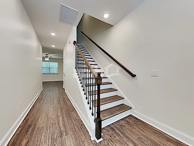 404 Ronter Ct — Photo 10
