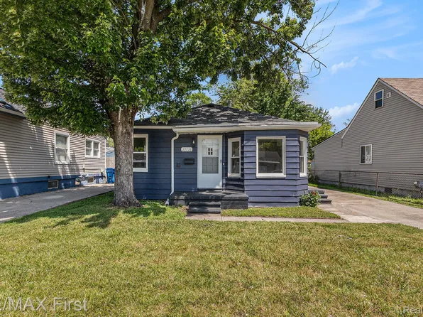 23736 Mac Arthur Blvd, Warren, MI 48089