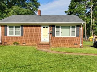 315 Oakwood Ave, Roanoke Rapids, NC 27870