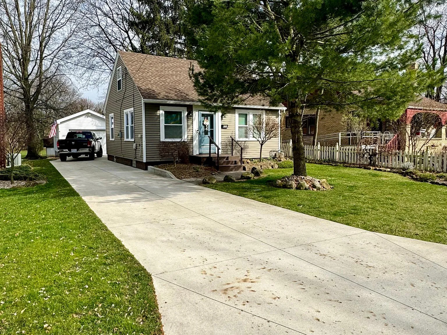 3 bed, 1030 sqft, $1,500 — Photo 1