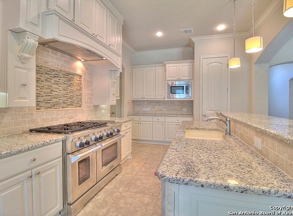 2nd image of 4614 Camden Hts