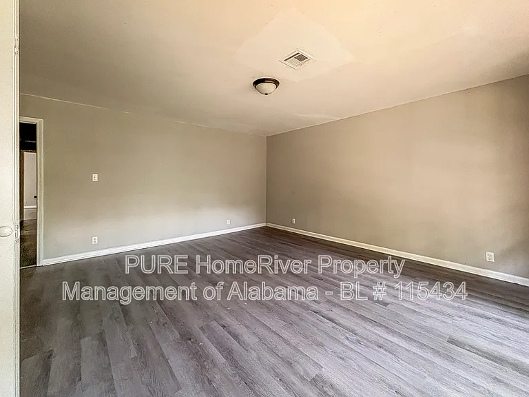 1701 Longmeadow Dr — Photo 15