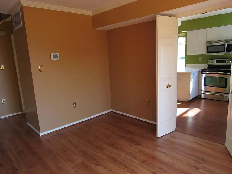 7734 Chatfield Ln — Photo 24