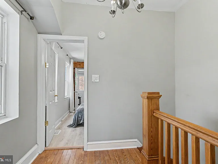 14 Poultney St — Photo 20