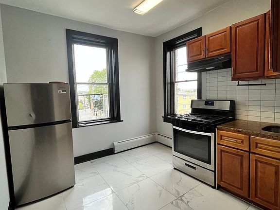2nd image of 91 E 25th St APT 12