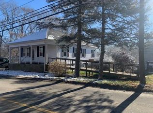 1745 Eagleville Rd, Tiverton, RI 02878