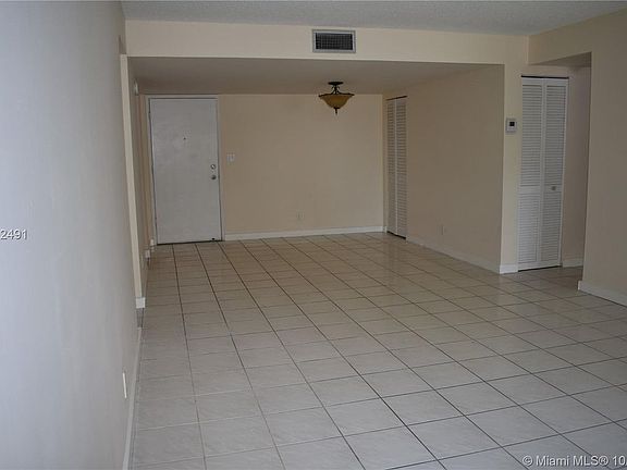 5th image of 6751 N University Dr APT 121