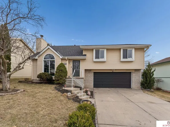 10859 Newport Ave, Omaha, NE 68164