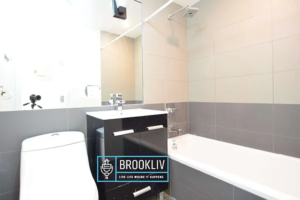 Rented by null | media 33