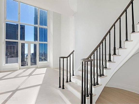 4th image of 30 Park Pl APT 44D